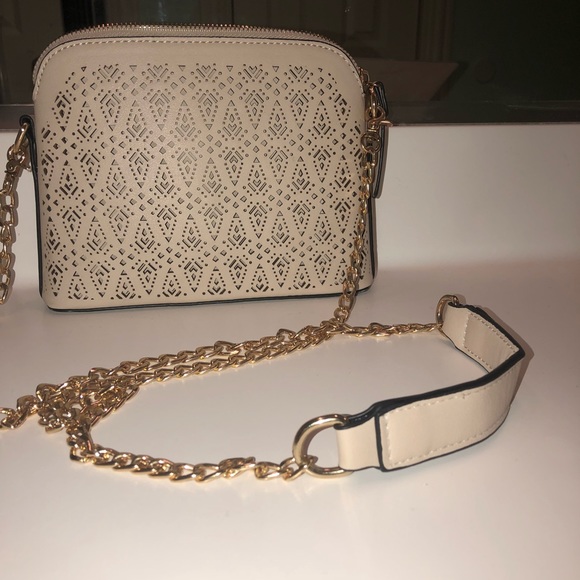 Francesca's Collections Handbags - Francesca’s Crossbody Faux Leather Purse